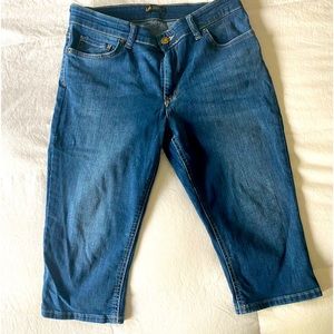 Women’s crop Lee jeans